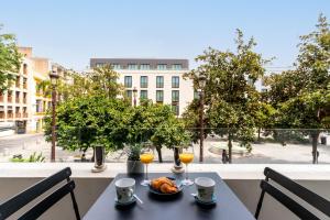 Murillo Brand New Apartment with Private Balcony