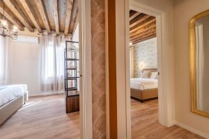 Domus Apostoli Balcony