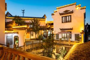 Huazhushe Jirongshan Pavilion Cultural Theme B&B济容山馆文化主题民宿黄山歙县徽州古城店 免费接歙县北站