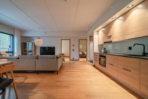 Levillas Levin Cranberry C26