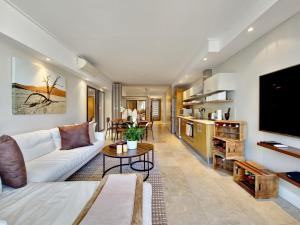 Luxurious, Canal Apt w Pool+WIFI, V&A on Doorstep