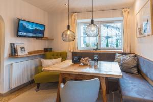 Dorfchalets - Appartement Waldi inkl Tauern Spa Therme Eintritt & Sommerkarte