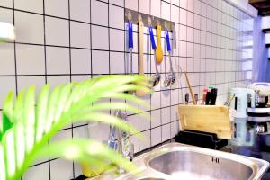 Old Quarter Retreat 3BR Big Living Room