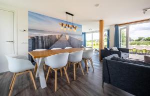 Lovely Home In Kamperland With House Sea View