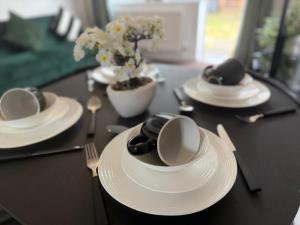 Blakelands 2bed house