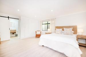 10VDW Self Catering Apartments-Newly Renovated!