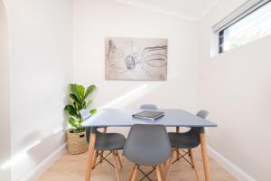 10VDW Self Catering Apartments-Newly Renovated!