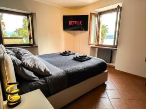 Stresa vista lago con CINEMA e SPIAGGIA