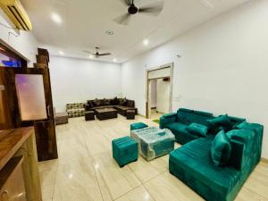 Stay Farm house Villa with pool in Gurgaon