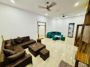 Stay Farm house Villa with pool in Gurgaon