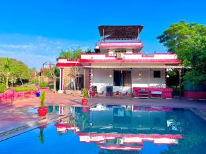 Stay Farm house Villa with pool in Gurgaon