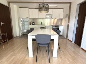 Royal 32, Untere Maressenstrasse 12