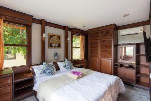 Private Lamai Marble Villa