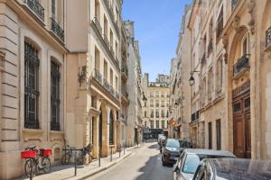 Studio Herold - Place de Victoires by BYour Home