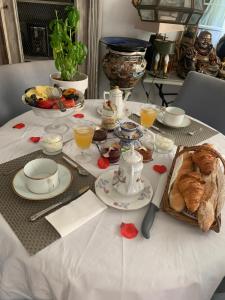 Chambre et sa salle de bain privée cocooning labellisée