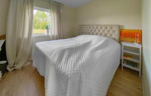 2 Bedroom Gorgeous Home In Färjestaden