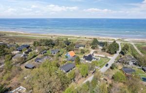 Amazing Home In Glesborg With Wifi