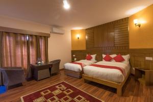 OYO 611 Hotel Everest Regency