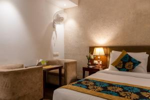 Arch Plaza - Near Yashobhoomi Convention Centre Dwarka