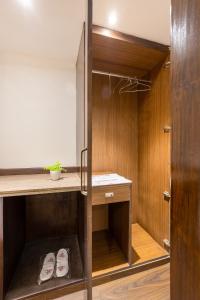 Arch Plaza - Near Yashobhoomi Convention Centre Dwarka