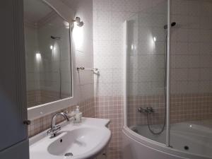 3 bedroom apartment in Mouraria