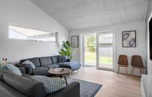 Gorgeous Home In Saltum With Wifi