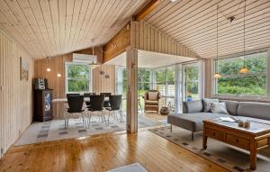 Awesome Home In Frederikshavn With Wifi