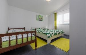 Stunning Apartment In Vrsi Mulo With Wifi 