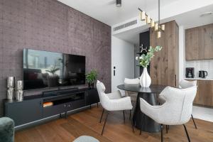 RentPlanet - Towarowa Towers