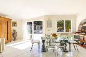 Luxury Villa Sea Front With Pool img25