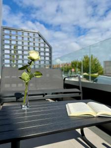 Luxury Singular Blue