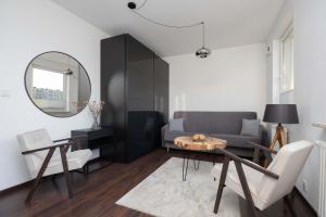Stylowy Apartament w Warszawie Sypialnia & Parking w Garażu by Noclegi Renters