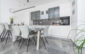 2 Bedroom Gorgeous Apartment In Zadar