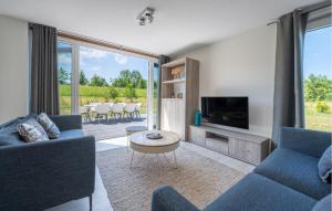 Four Bedroom Stunning Home In Kamperland