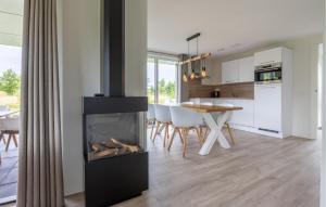 Three Bedroom Awesome Home In Kamperland