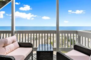 Beachfront Panoramic Views Oceanfront Oasis