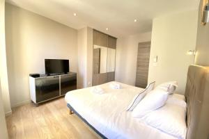 Stylish 2 Bed Apartment 1 Min to Palais & Beach