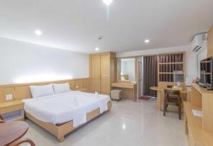 Townhouse Siam Privi Hotel