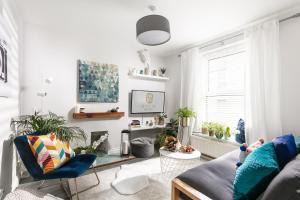 Plymouth Cottage - Sleeps 6 - Parking- Habita Property