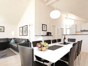 10 person holiday home in Großenbrode