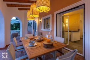 Villa Celenza by Abahana Villas