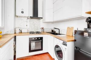 Le Marais & Canal Saint-Martin - 1BR - Paris Vacation Rentals