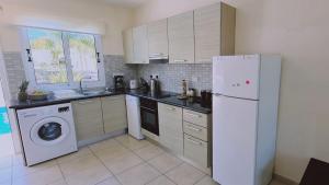 STAY Sunny Bay Villa