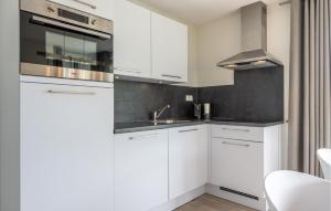 Amazing Home In Kamperland With Wifi