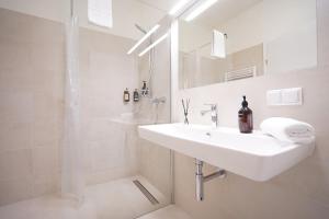 High-End Studio in Elegant Condo