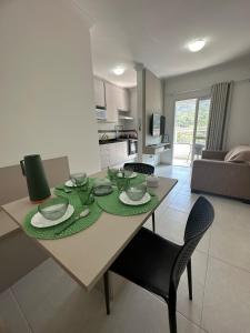 Praia das Toninhas Apt Belíssimo Vista Verde303