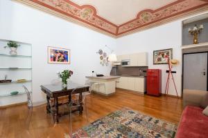 La Borghese Centro città Stazione Porta Nuova