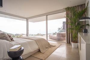 Luxury Villa Sunset Hills by ELE Apartments