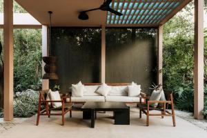 Aflora Opal Luxe Studio