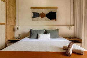 Aflora Quartz Loft Beach Club Access